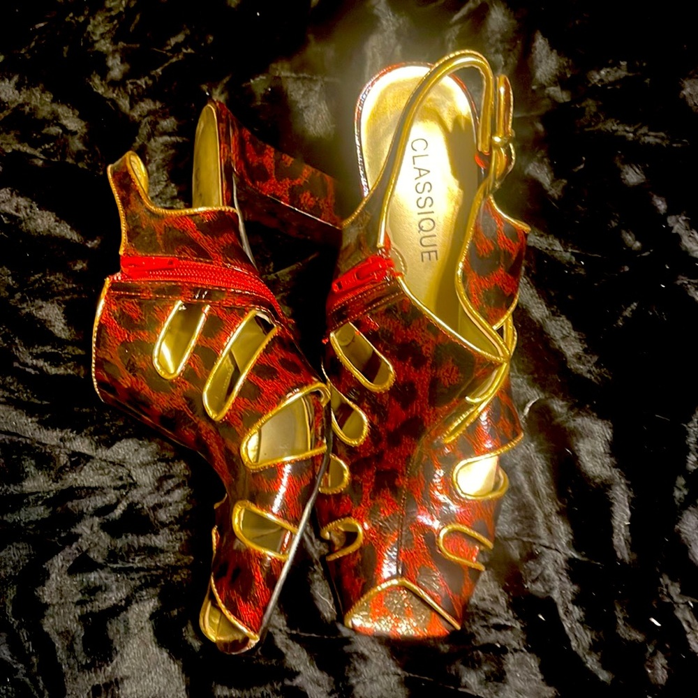 Women’s shoes—-very little wear
